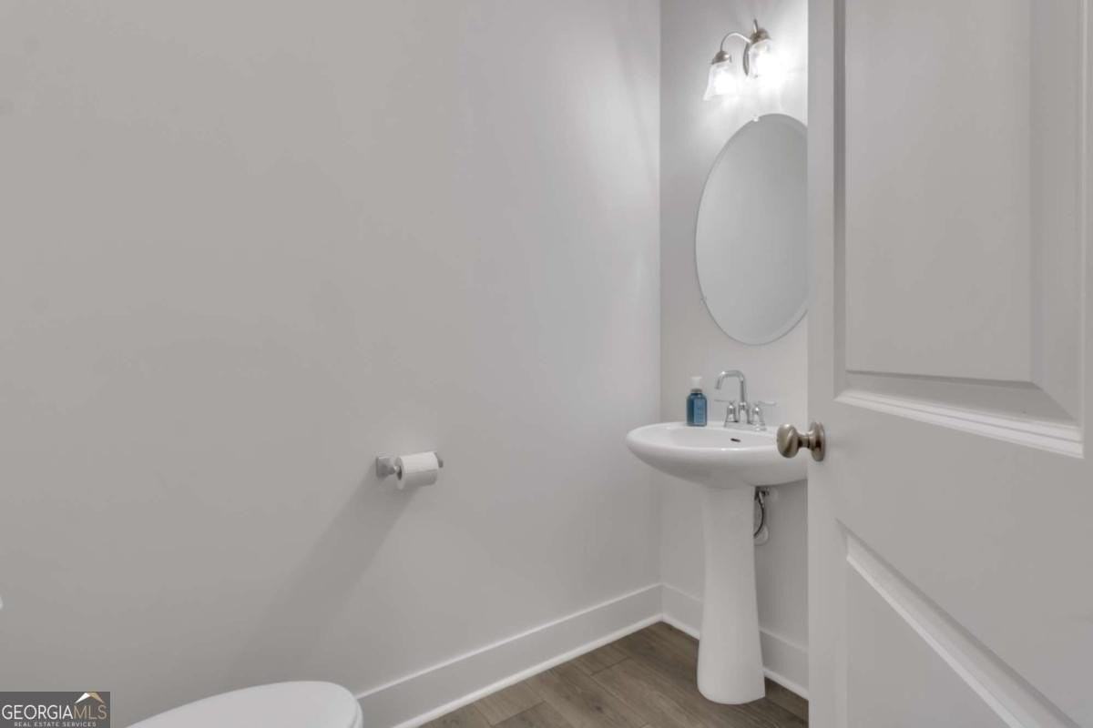 7689 Baron Rd - Photo 5 of 46