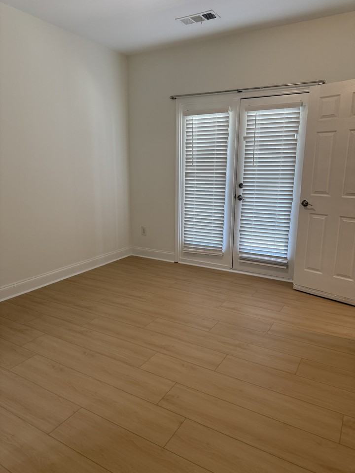 209 16th St Nw #1 - Photo 2 of 49