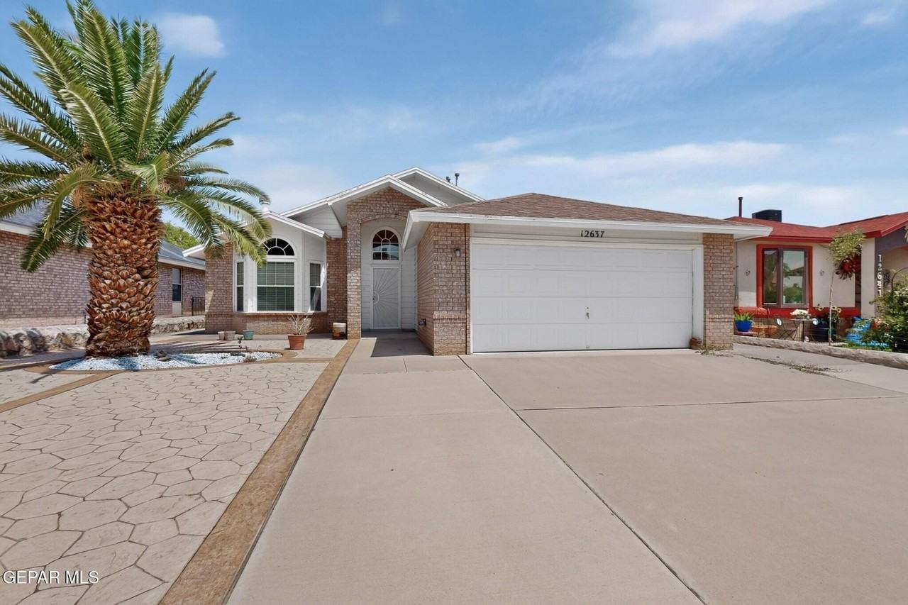 12637 Setting Sun Dr - Photo 2 of 44
