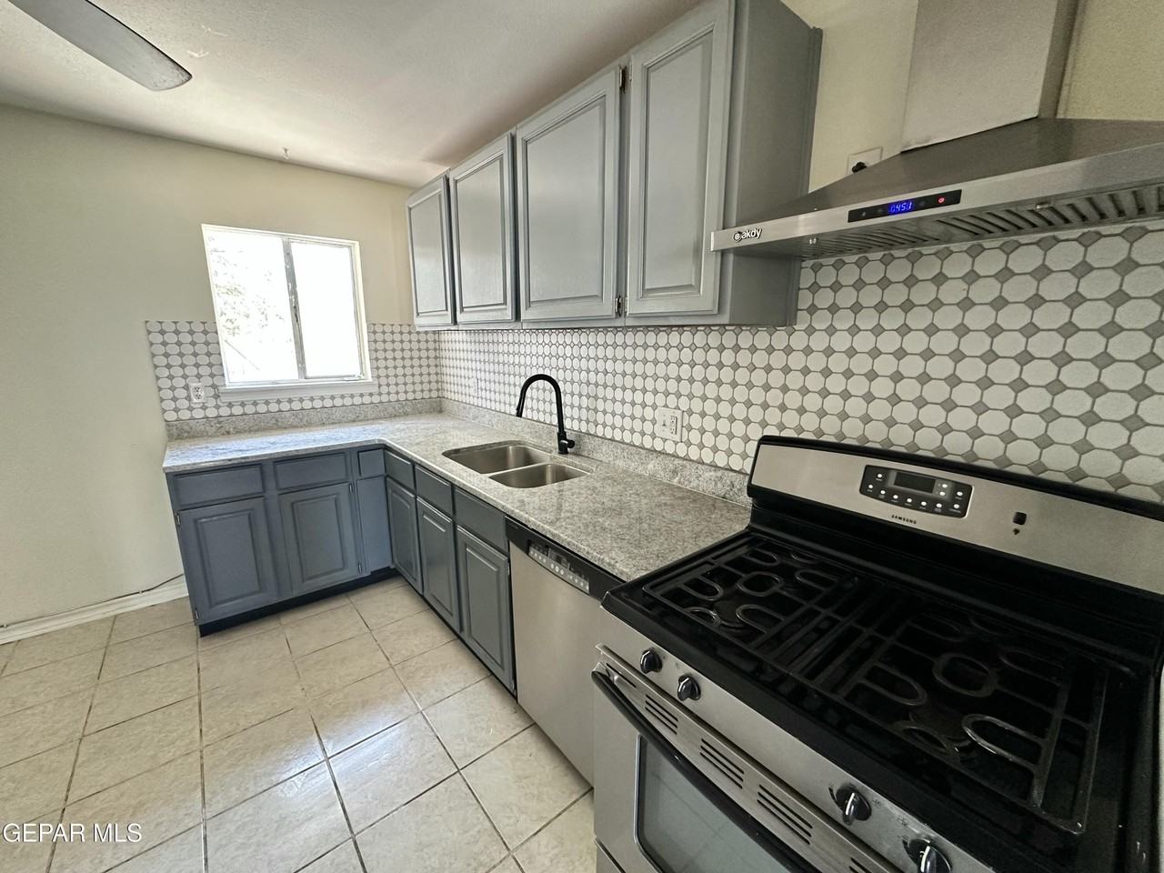 10336 Windsor Dr - Photo 6 of 16