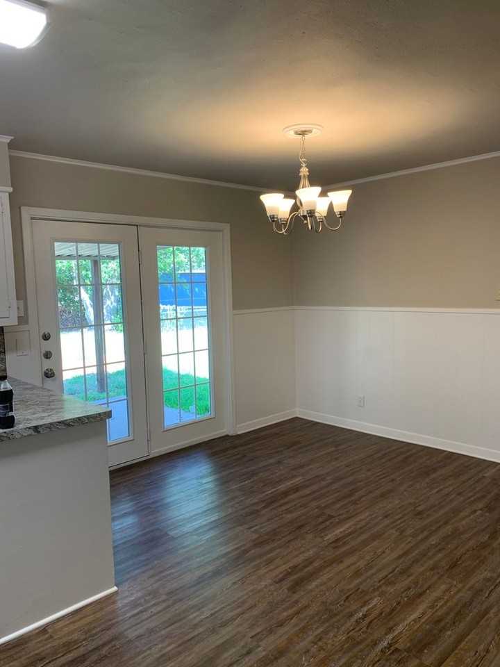 202 S Rita St - Photo 4 of 10