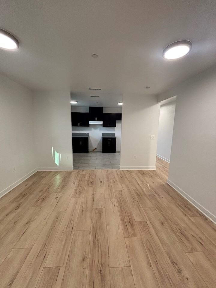 1343 East 27th Street - Photo 7 of 15