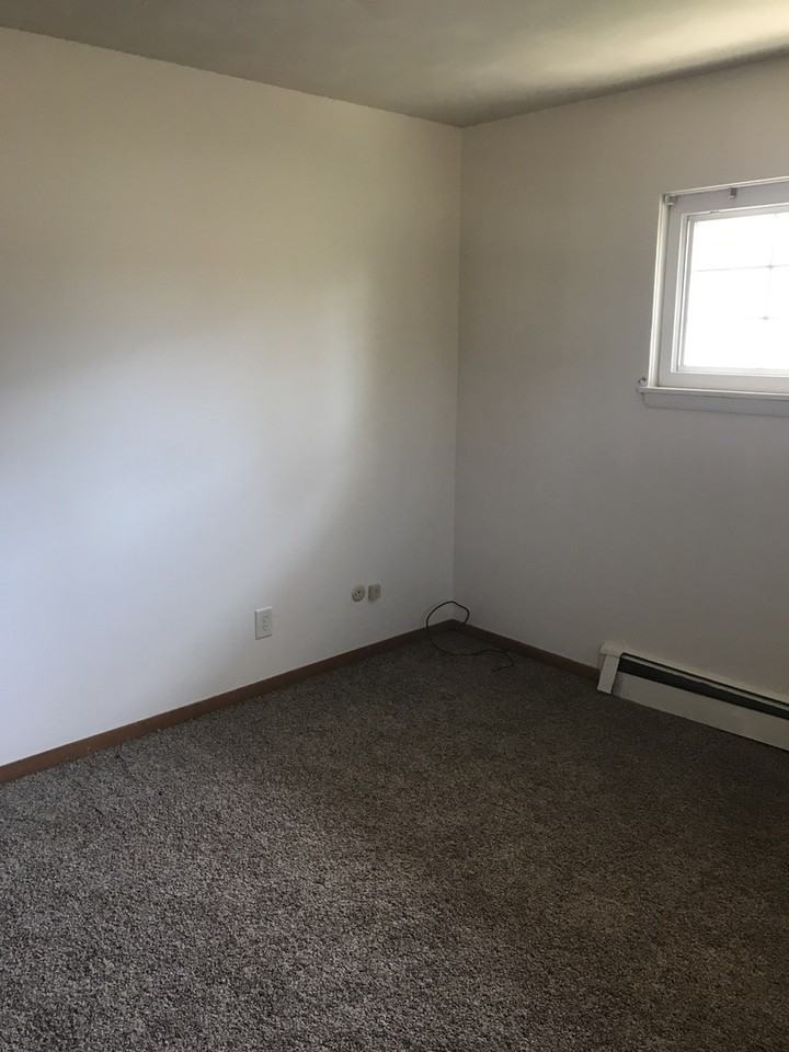 526 526 30th Ave - lease only - Photo 2 of 16