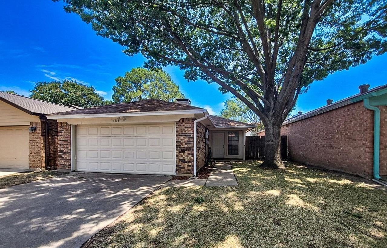 1714 Magnolia Ln - Photo 2 of 6