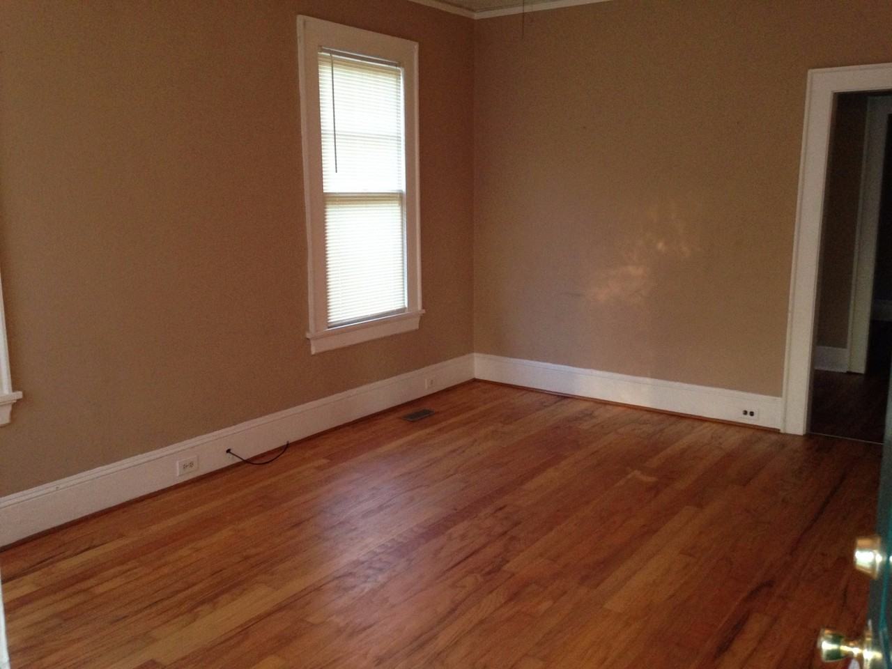 2960 Pierpont Ave - Photo 3 of 16
