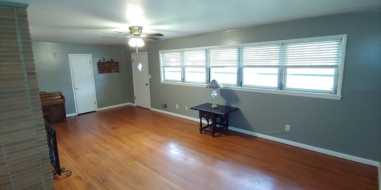 2110 18th Ave - Photo 3 of 13