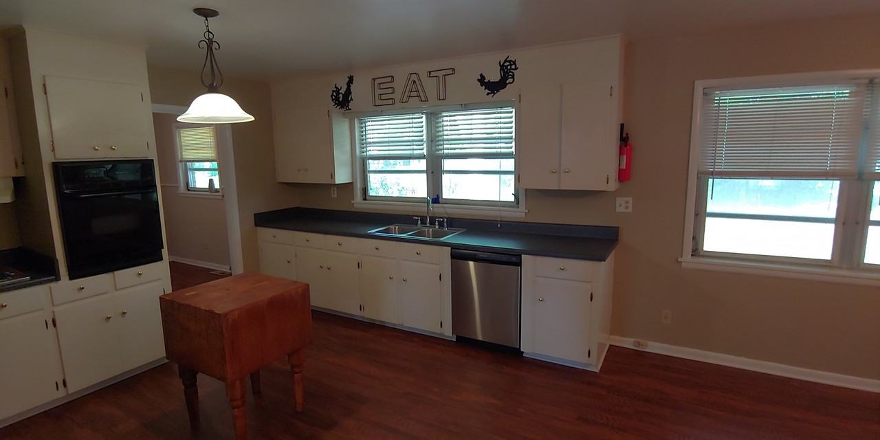 2110 18th Ave - Photo 6 of 13