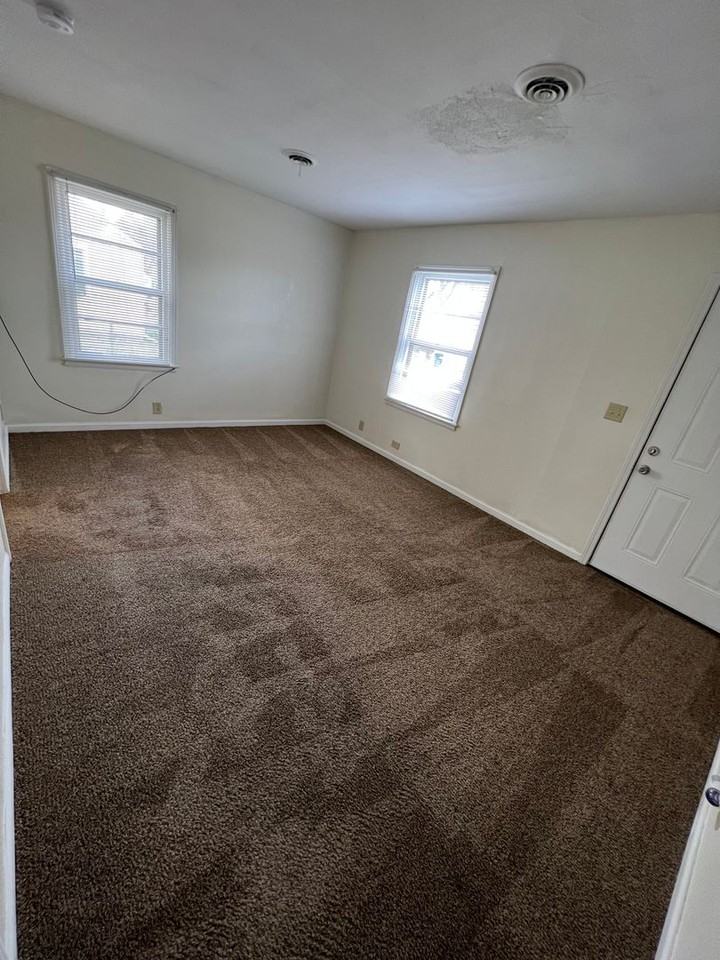 1602 Patton Ave - Photo 3 of 9