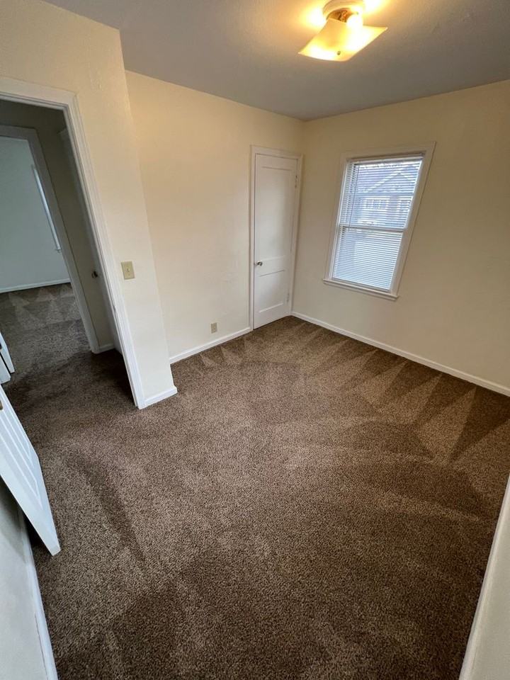 1602 Patton Ave - Photo 7 of 9