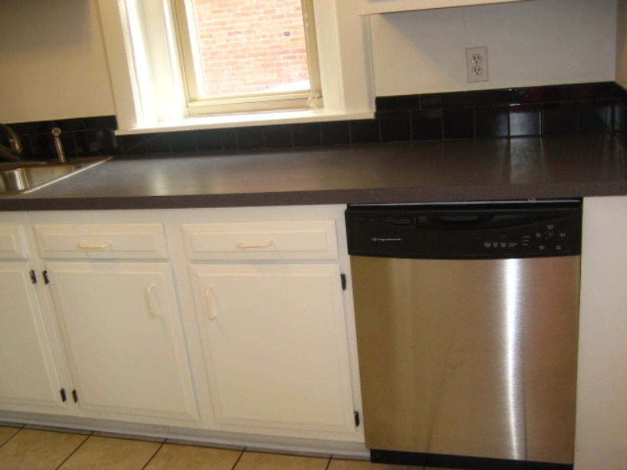 1215 Colley Ave #11 - Photo 7 of 16