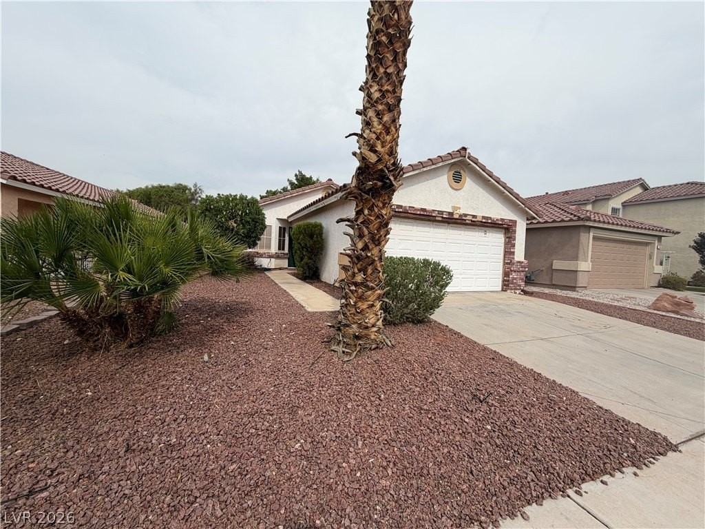 5905 Silver Heights St - Photo 2 of 17