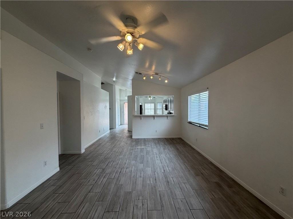5905 Silver Heights St - Photo 7 of 17