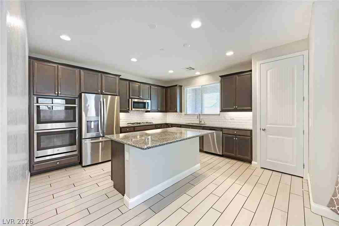 164 Pace Ave - Photo 2 of 21