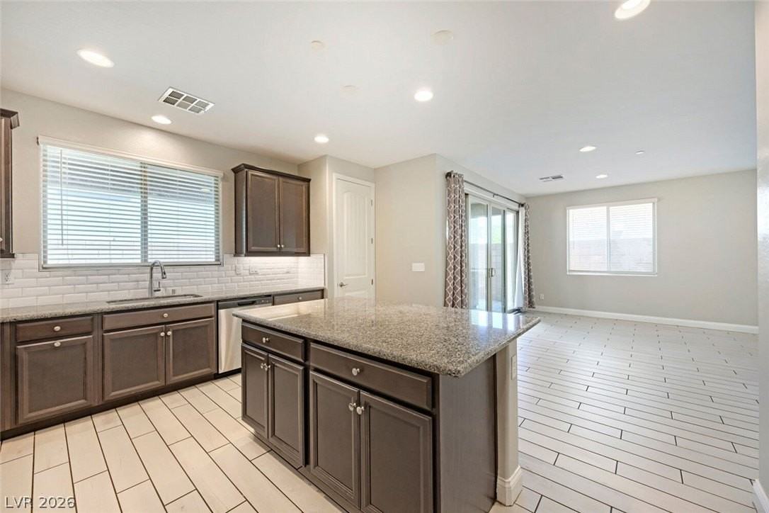 164 Pace Ave - Photo 3 of 21