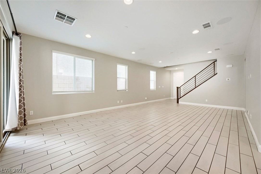 164 Pace Ave - Photo 6 of 21