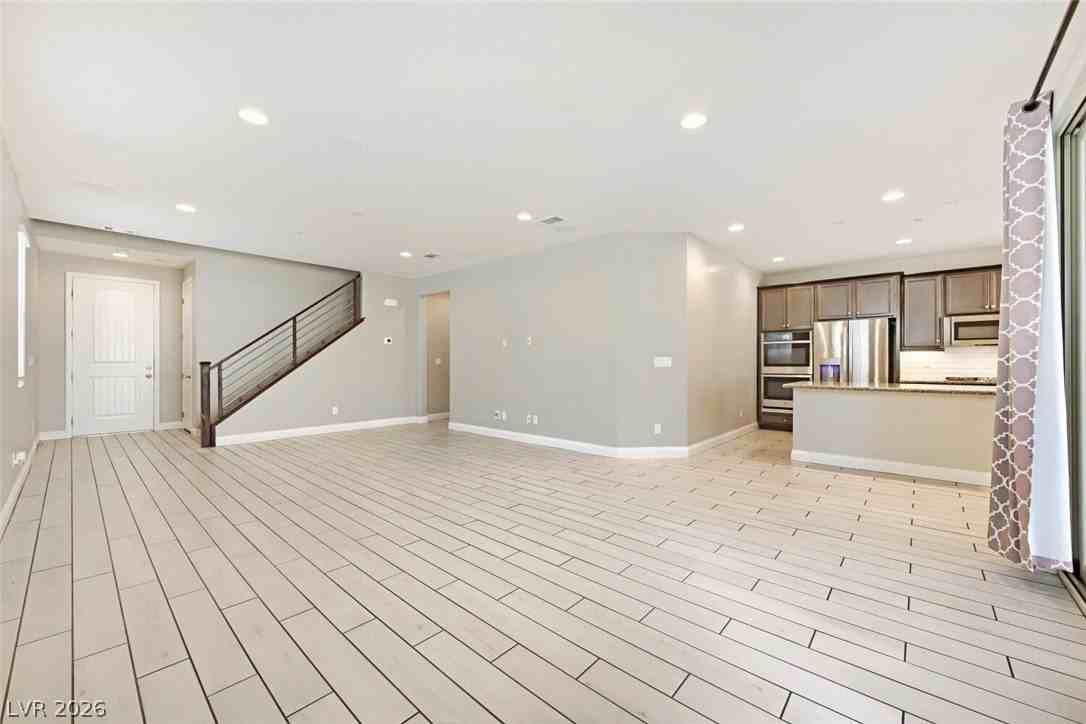 164 Pace Ave - Photo 7 of 21