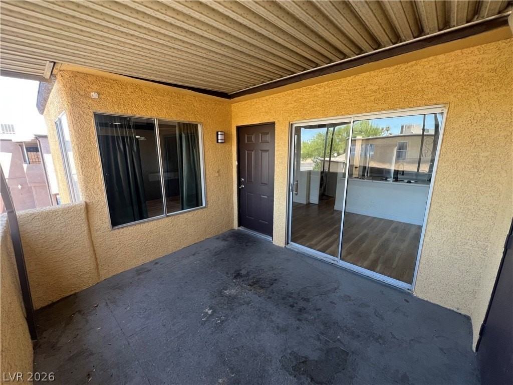 1534 Hialeah Dr #D - Photo 3 of 23
