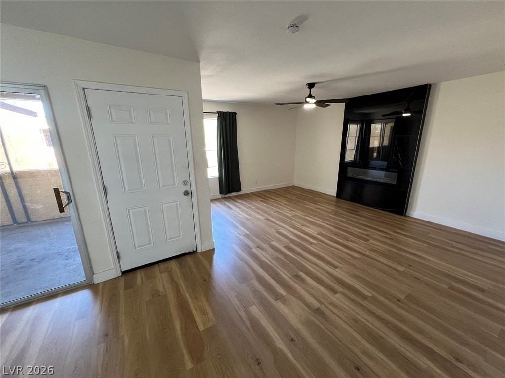 1534 Hialeah Dr #D - Photo 4 of 23
