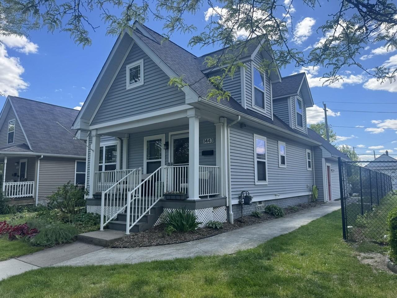 1443 16th St - Photo 2 of 21