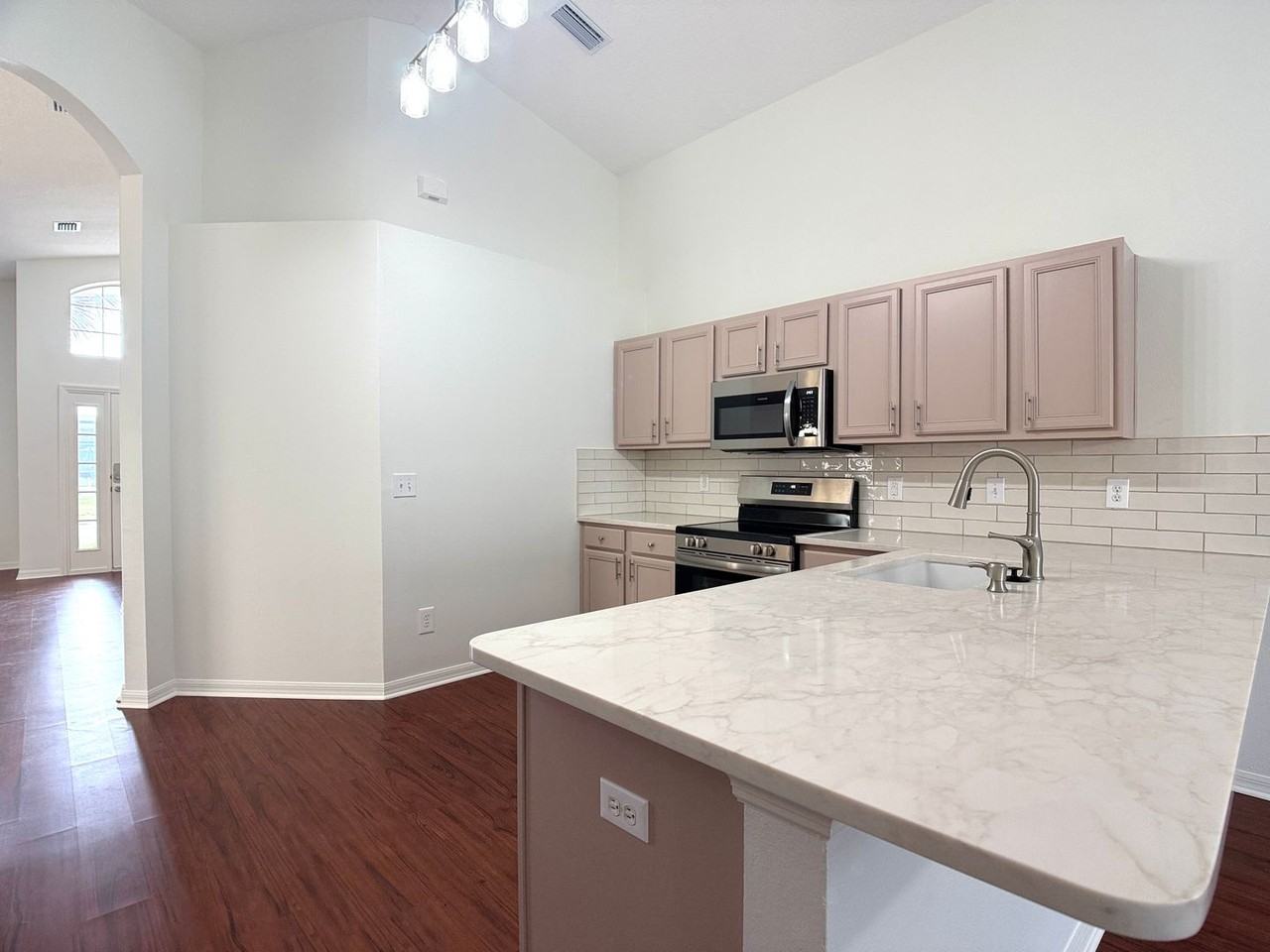 538 Solana Cir - Photo 5 of 40