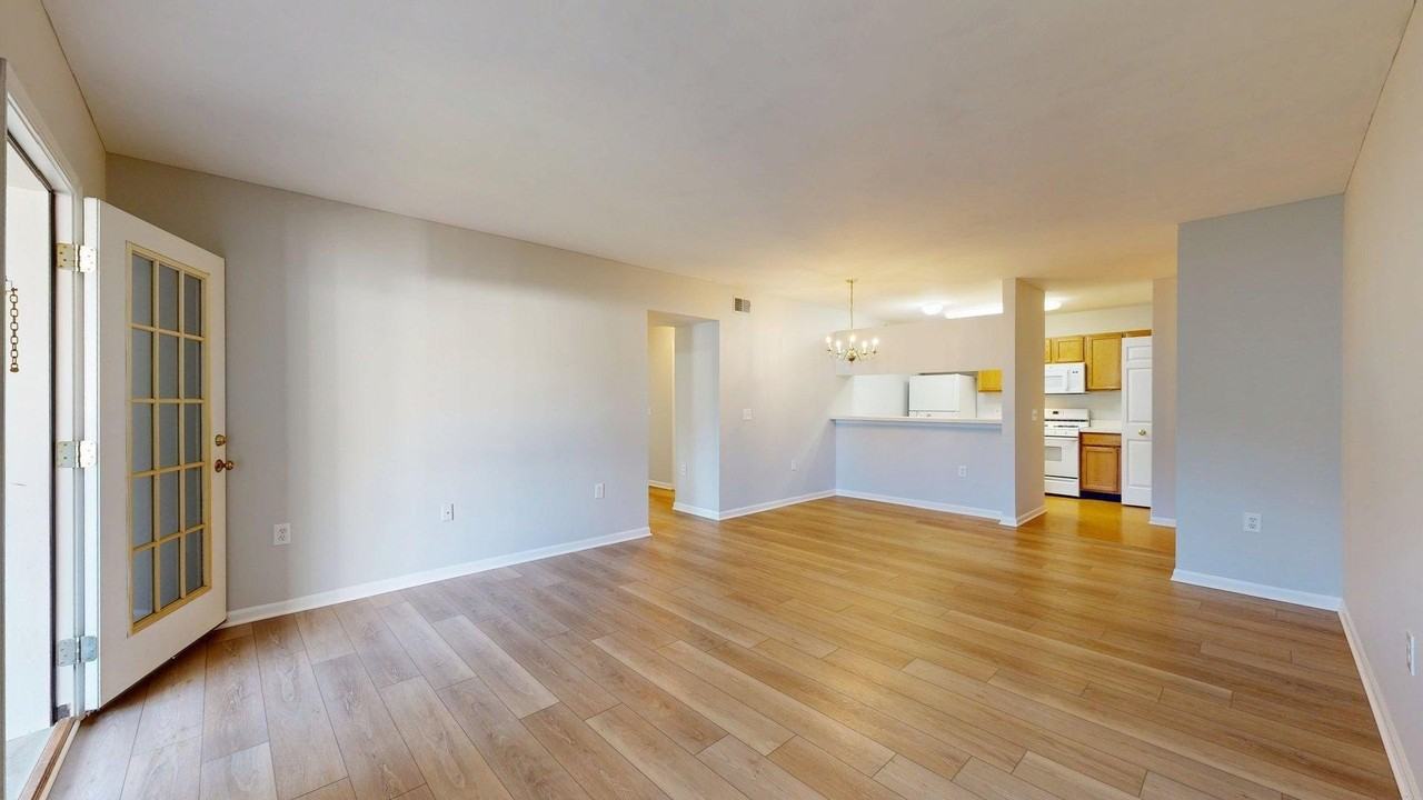 2767 S Knightsbridge Cir - Photo 7 of 19