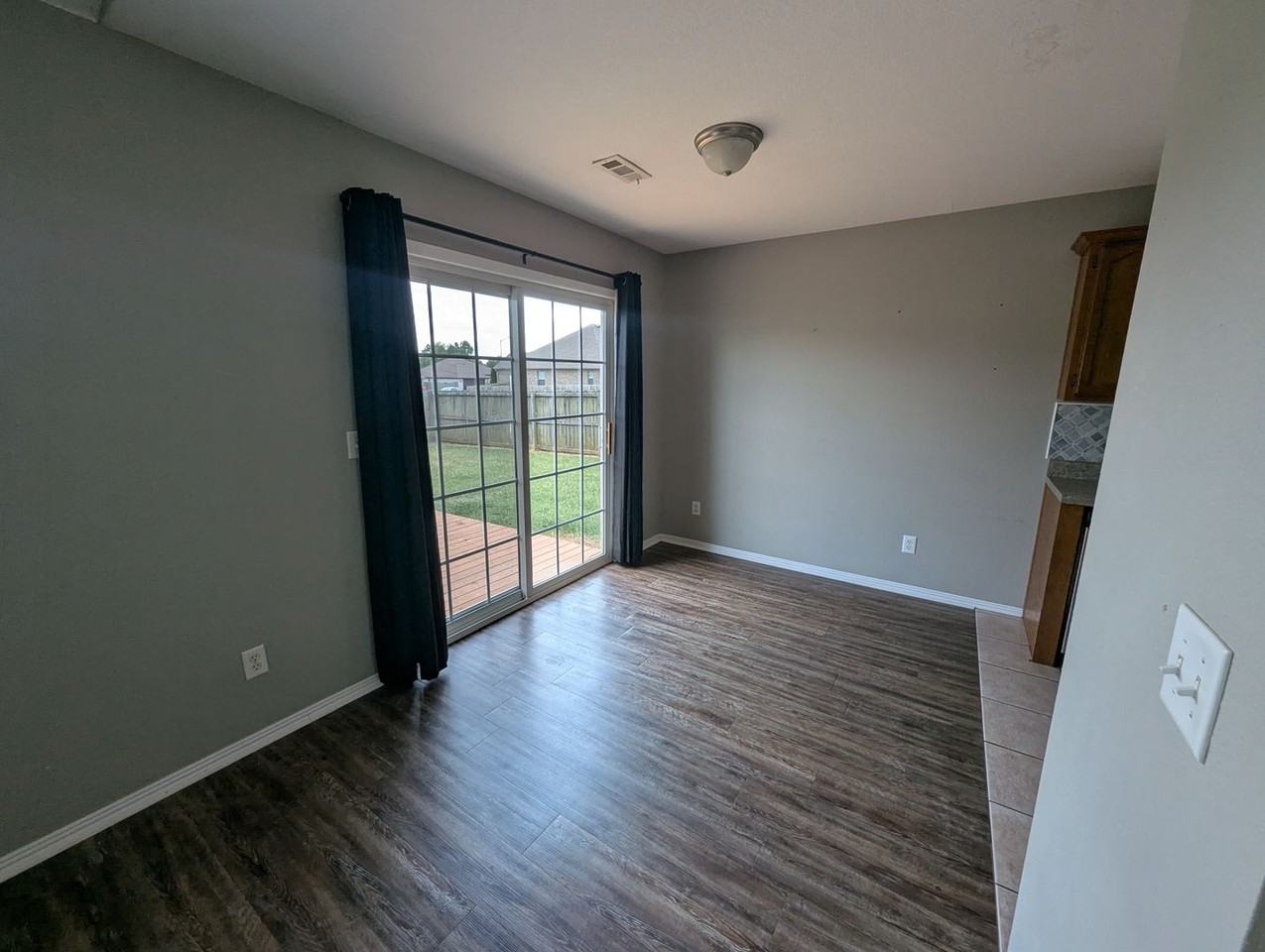 802 Ash Ct - Photo 4 of 14