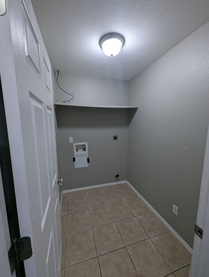 802 Ash Ct - Photo 6 of 14