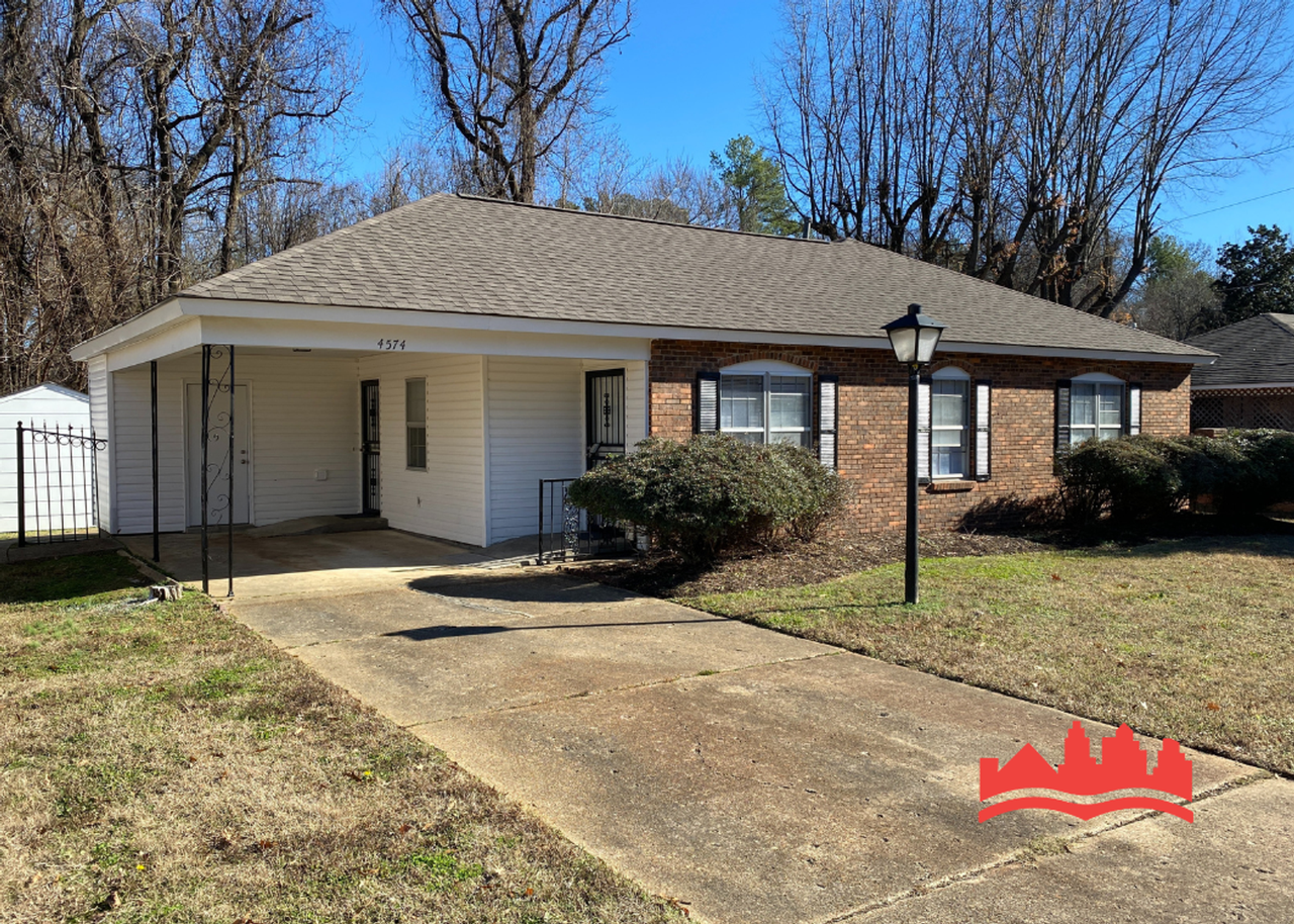 4574 Whiteside St - Photo 4 of 28
