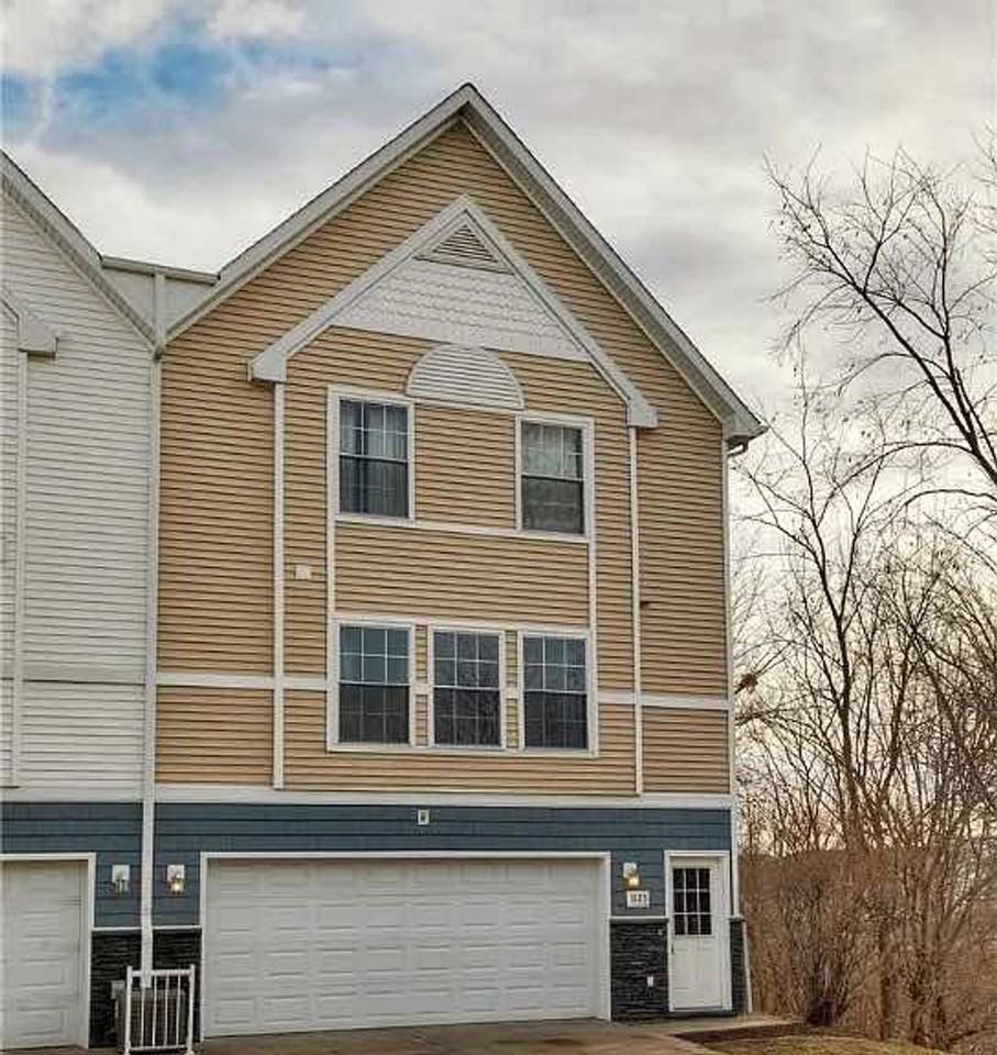 1123 Se Village View Ln - Photo 3 of 21