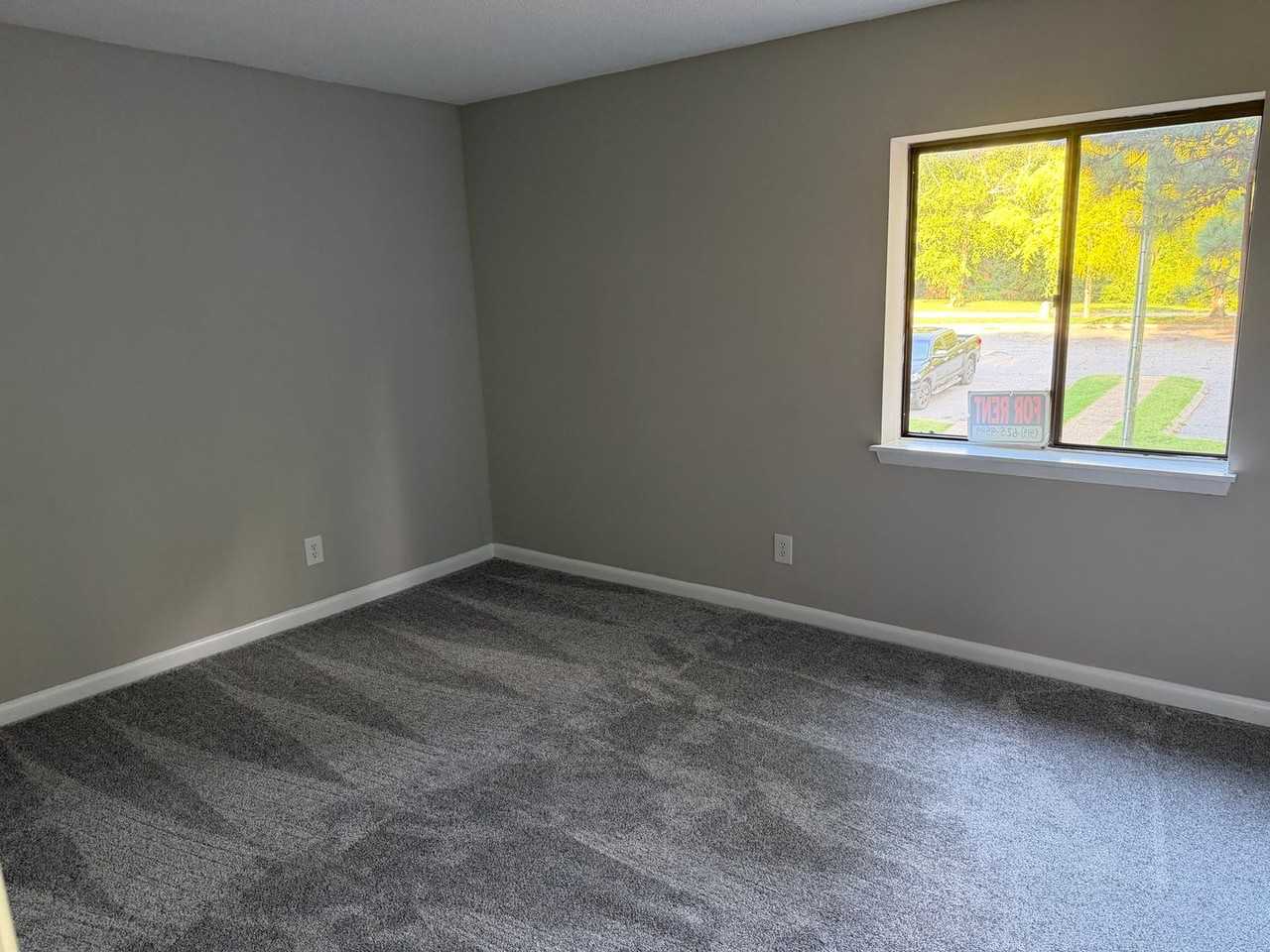 5066 Flint Ridge Pl - Photo 7 of 11