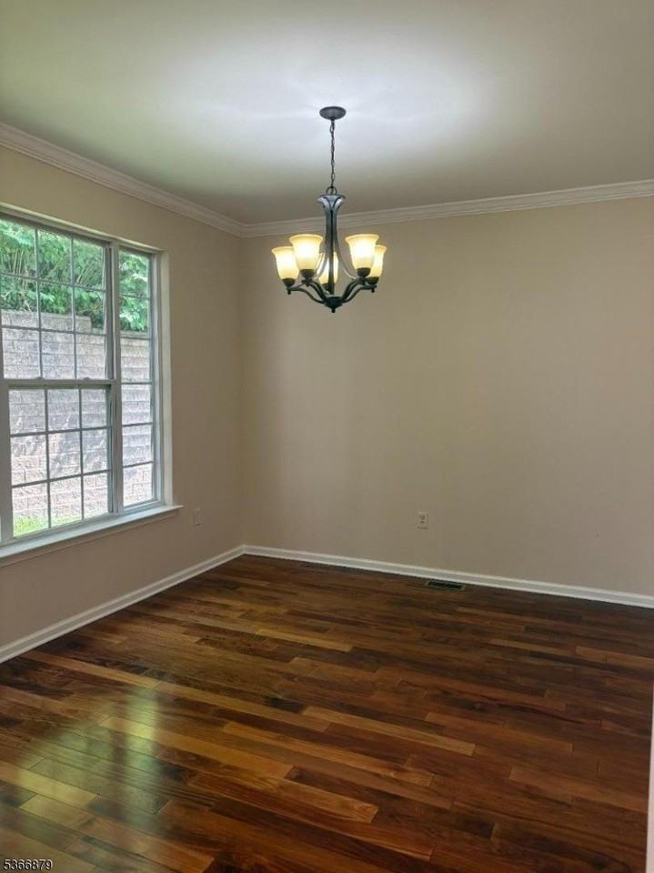 312 Winding Hill Dr - Photo 5 of 21