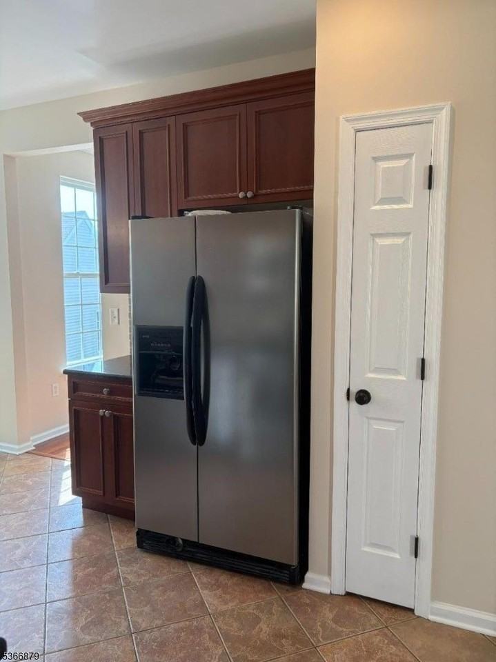 312 Winding Hill Dr - Photo 7 of 21
