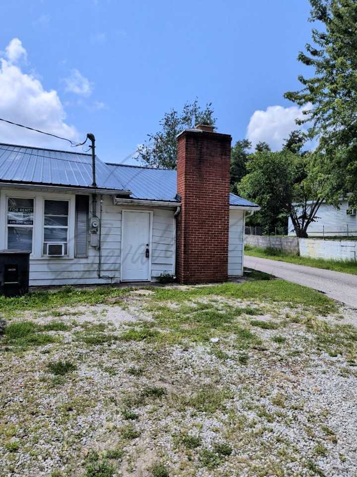 1282 Carolina Ave #B - Photo 2 of 26