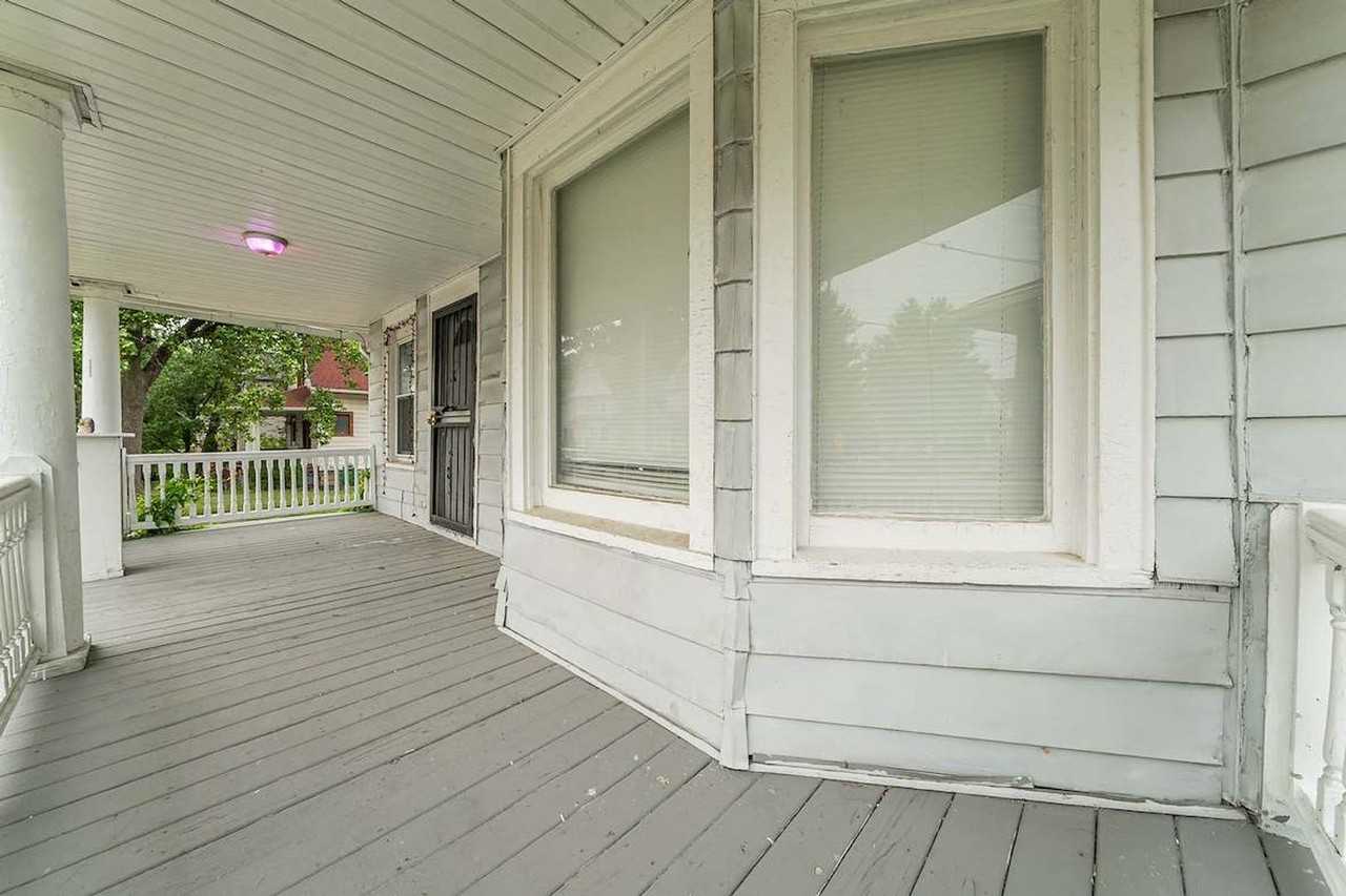 2145 W 100th St - Photo 4 of 41