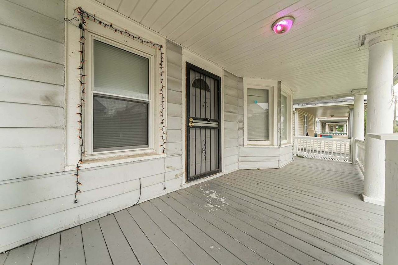 2145 W 100th St - Photo 5 of 41