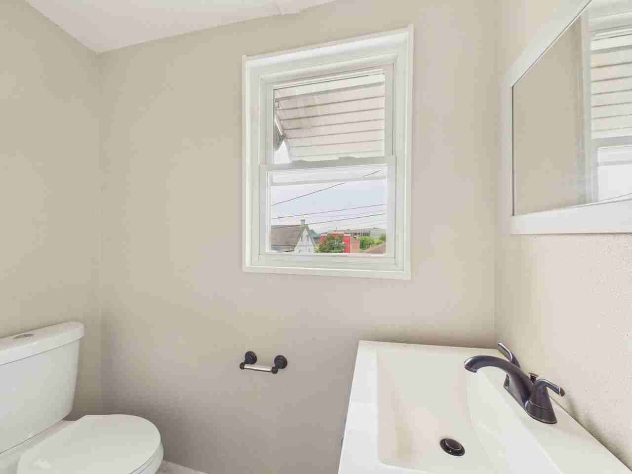 316 N 2nd St - Photo 4 of 17