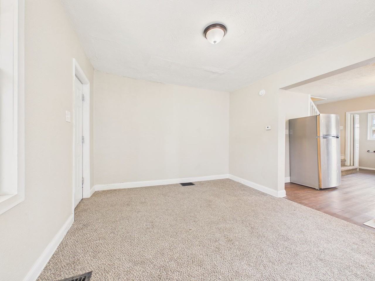 316 N 2nd St - Photo 6 of 17