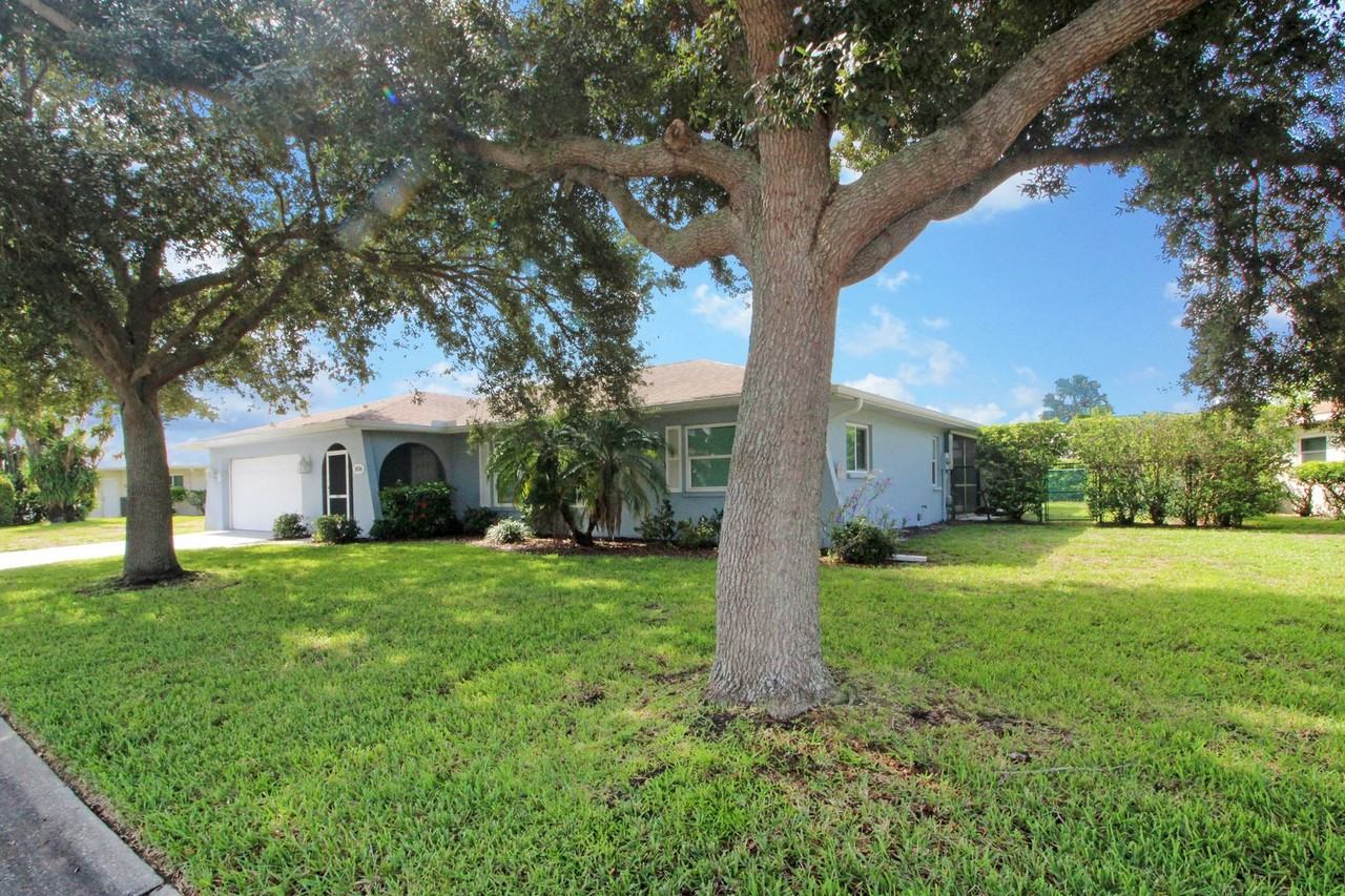 1036 N Cypress Point Dr - Photo 2 of 22