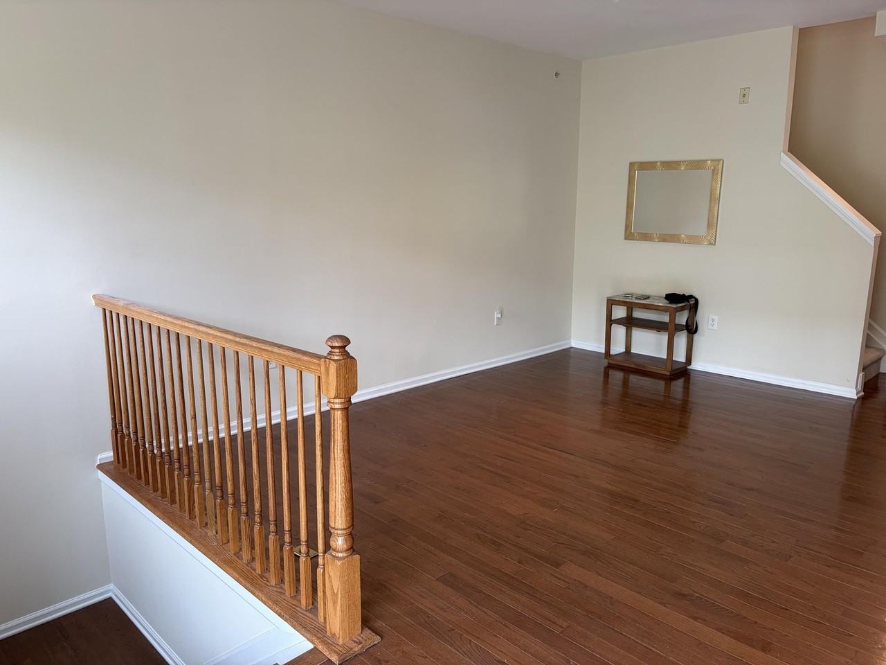 4 Swan Ct - Photo 3 of 7