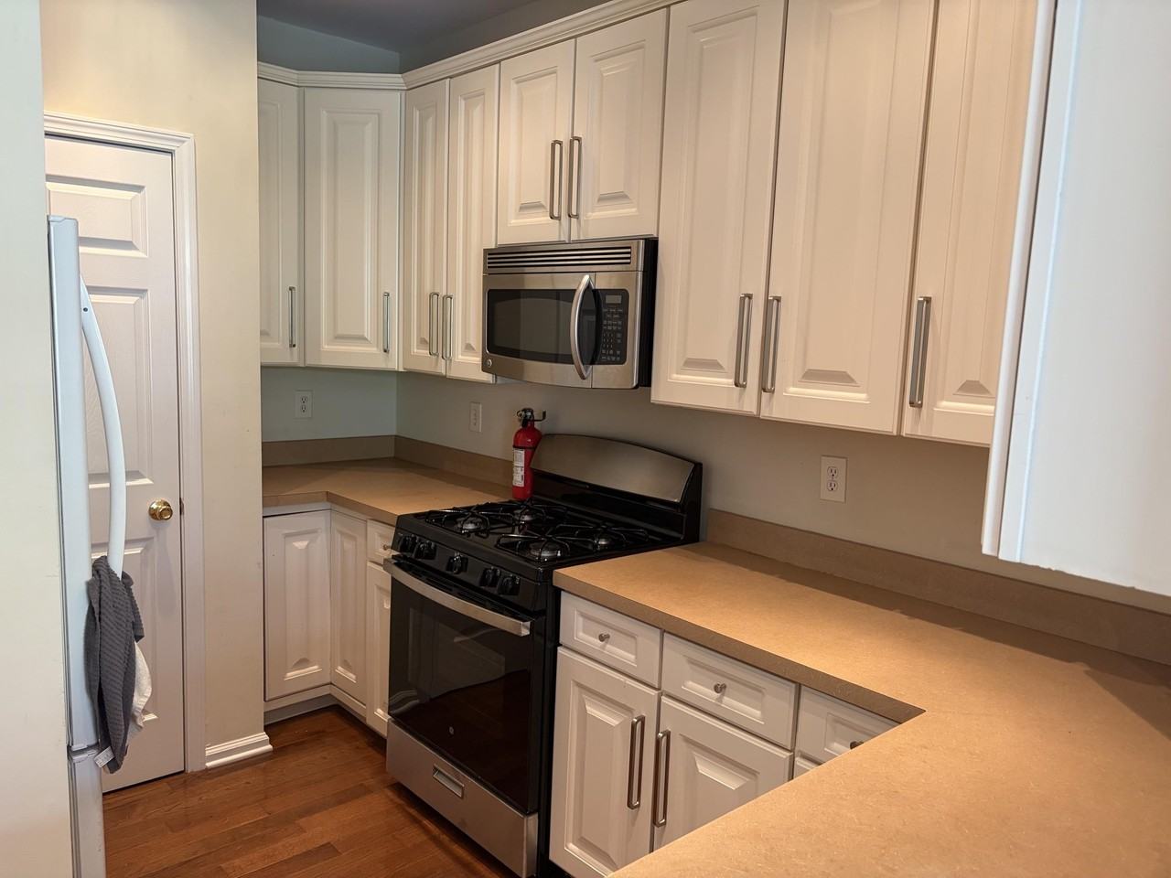 4 Swan Ct - Photo 4 of 7
