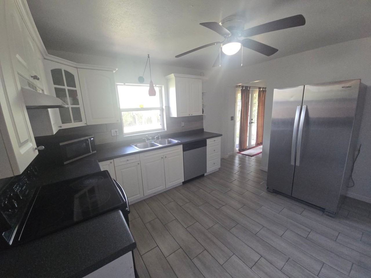 1707 Staunton Ave - Photo 3 of 17