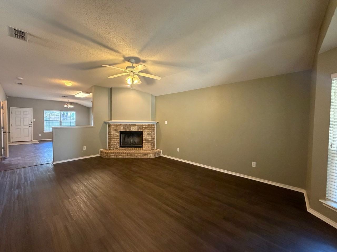6523 88th St - Photo 2 of 27