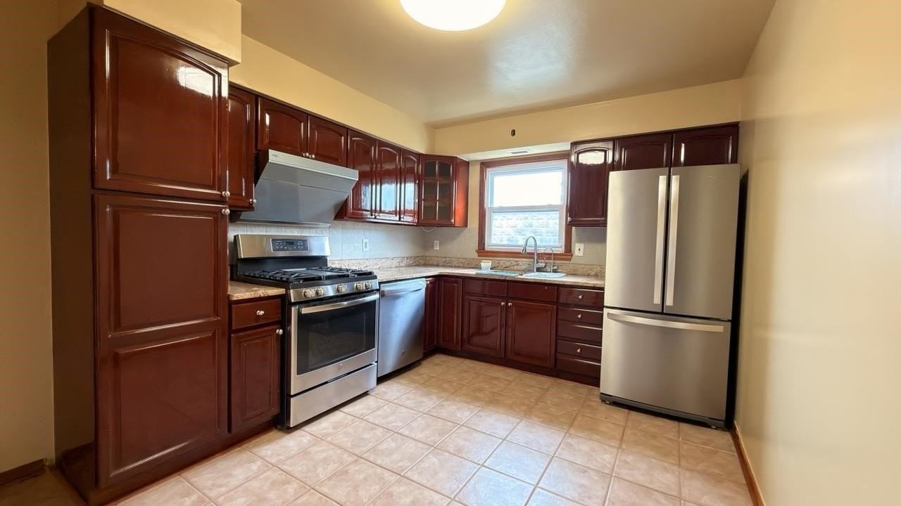 1002 87th St #1 - Photo 4 of 18