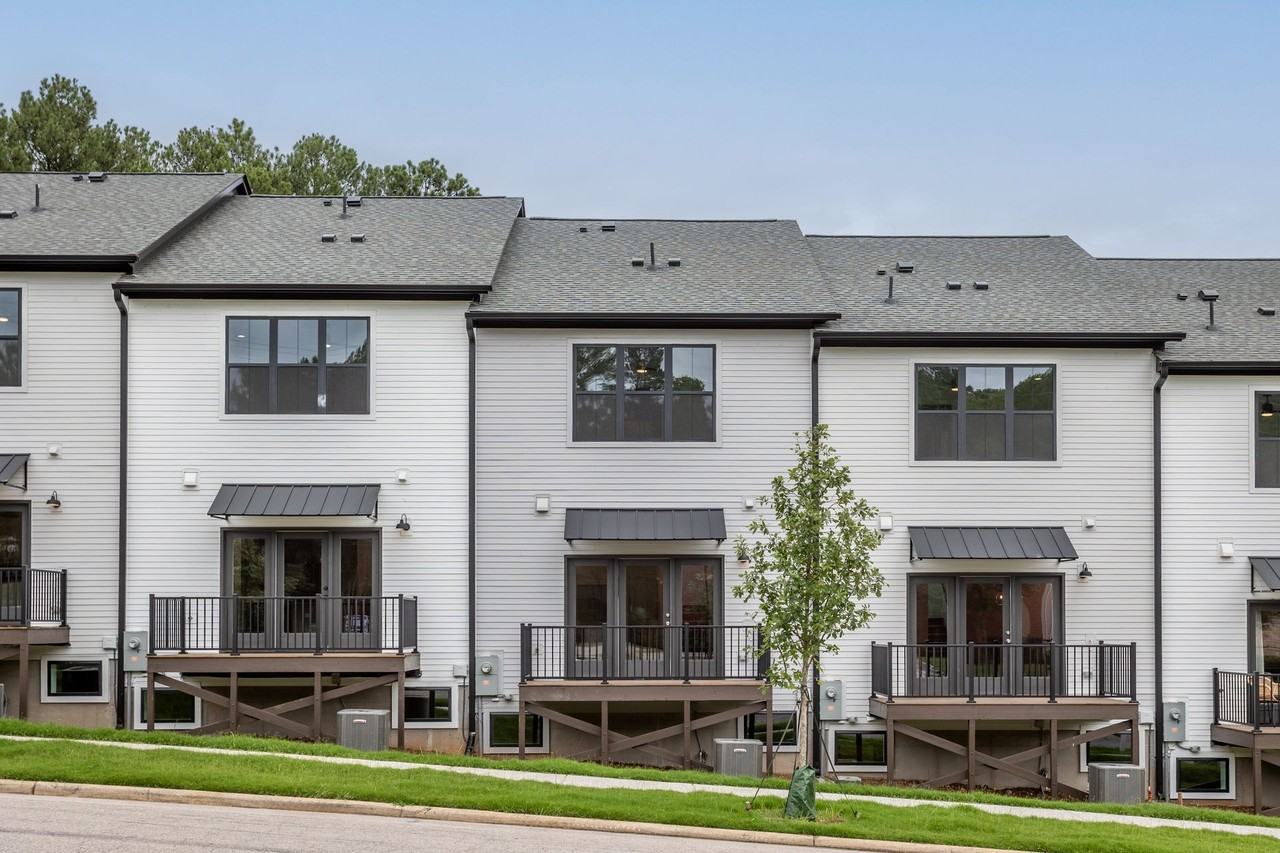 Proximity Pointe Luxury Townhomes - Photo 5 of 45