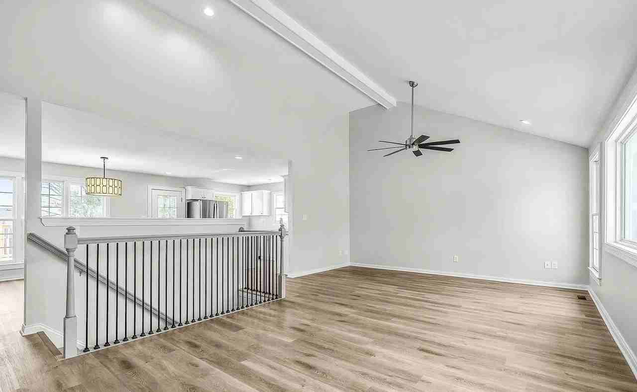 400 Newman Way - Photo 6 of 39
