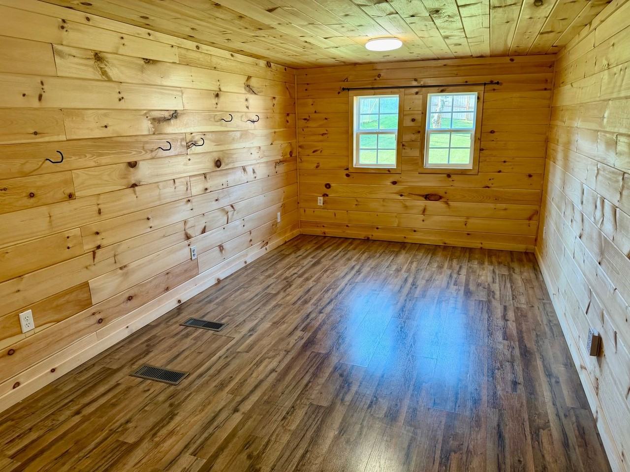 704 Mccaslin Ave - Photo 5 of 12