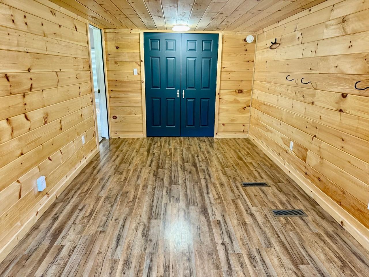 704 Mccaslin Ave - Photo 6 of 12