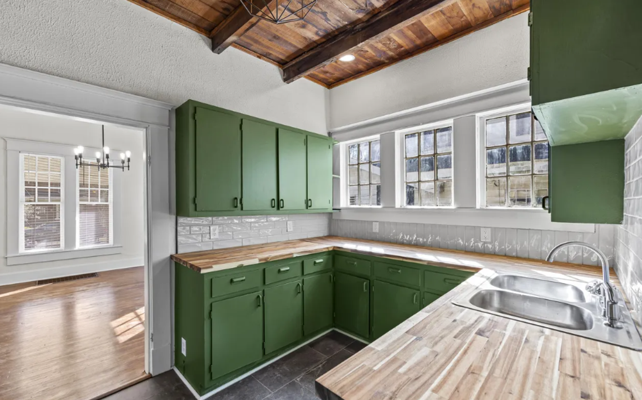 335 Division Ave - Photo 4 of 9
