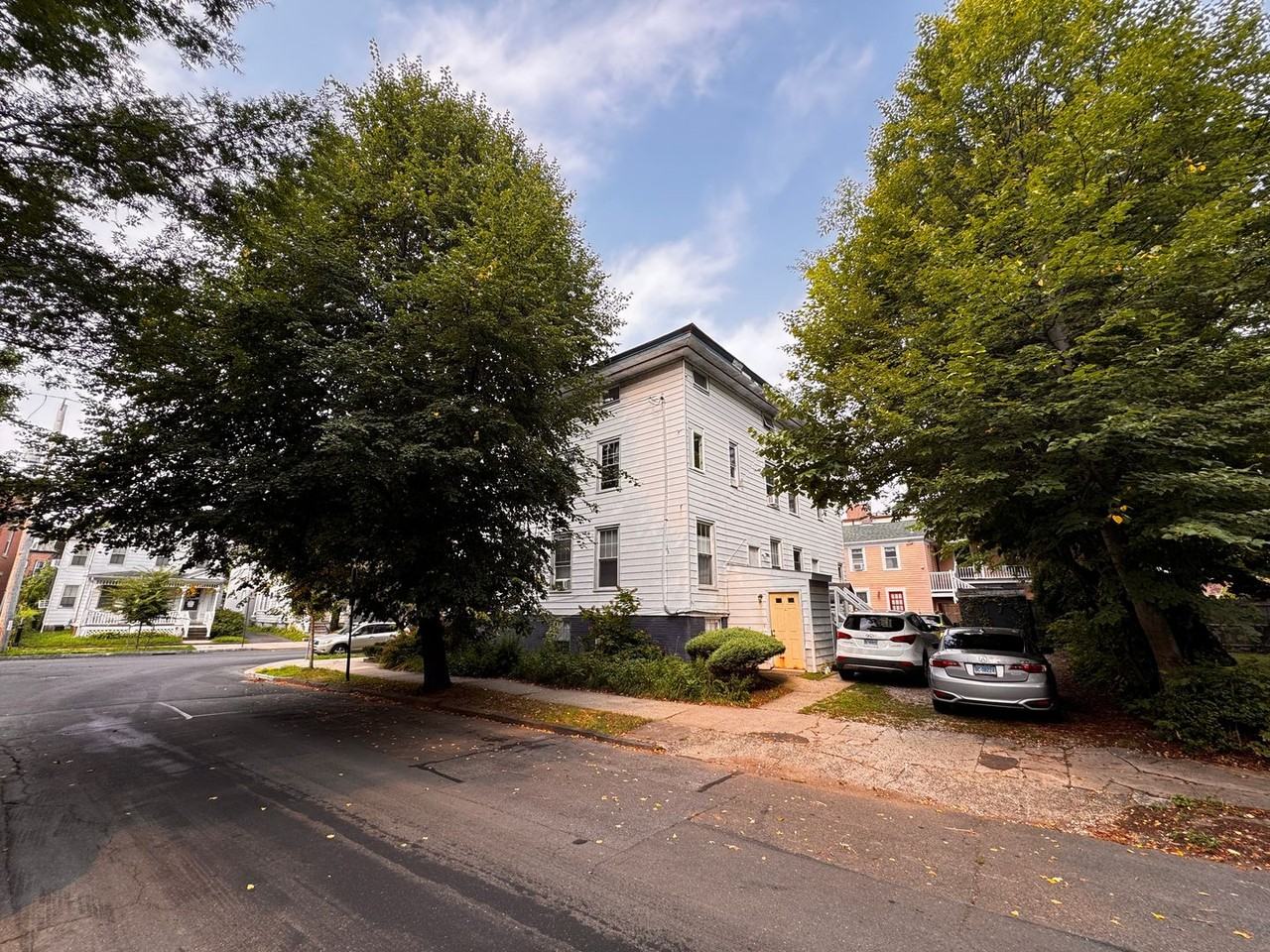 67 Pearl St - Photo 4 of 30