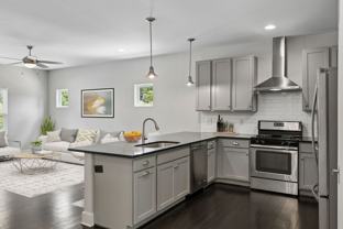 906 Smiley St - Photo 1 of 1
